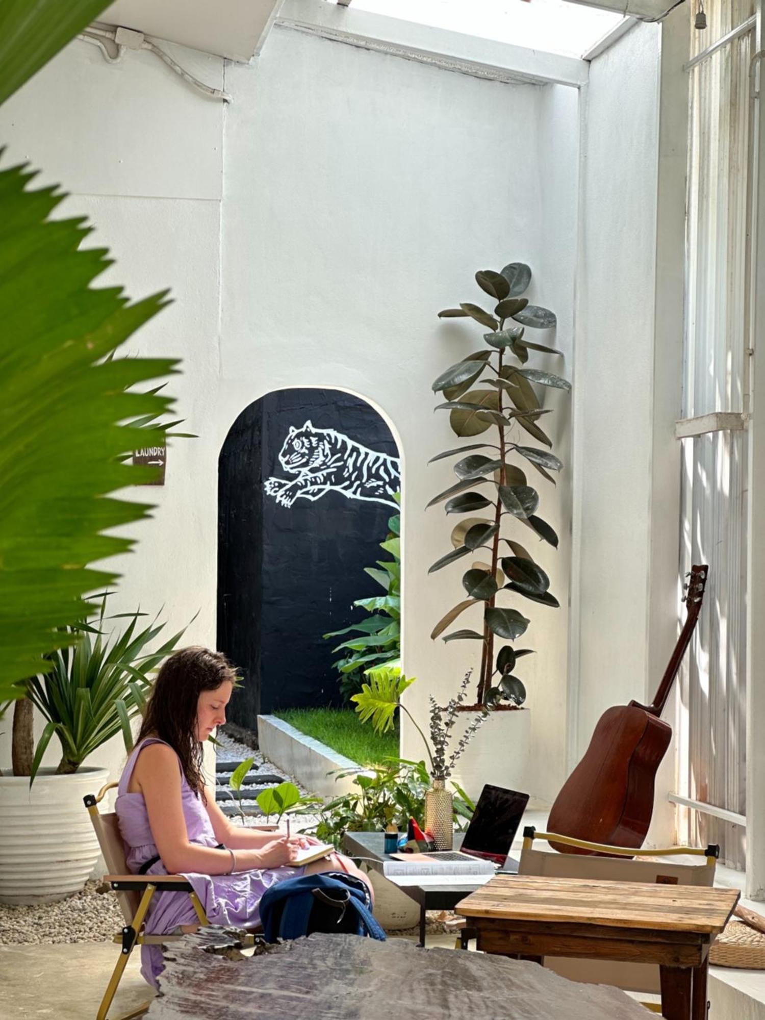 Hostel The Park Society Chiang Mai Zewnętrze zdjęcie
